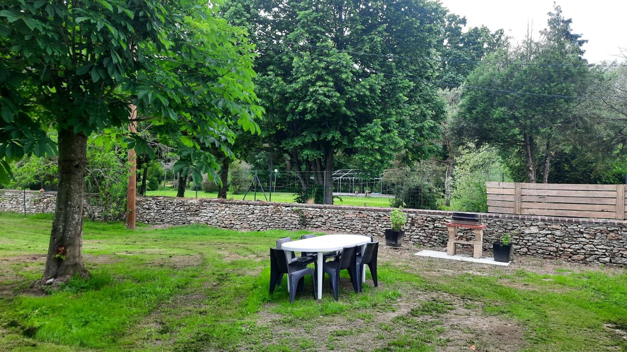 Gite Du Chateau De Chambonnieres Le Plessis-Feu-Aussoux Kültér fotó